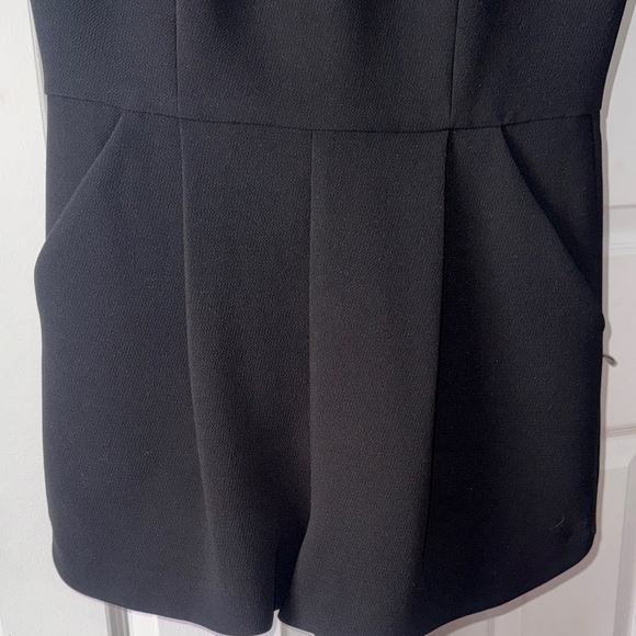 BCBGeneration Black and Yellow Lace Detail - Picture 4 of 7